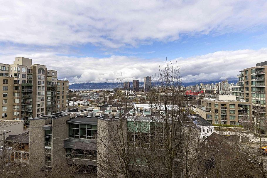 706 1650 W 7th Avenue Vancouver, BC - 9