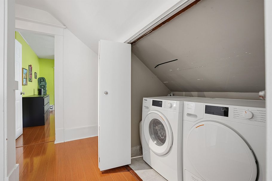 3350 W 3rd Avenue Vancouver, BC - 16