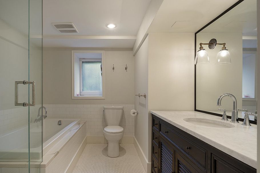 3545 Dowsley Court North Vancouver, BC - 37