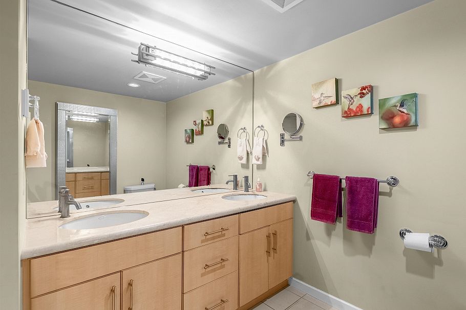 104 3750 Edgemont Boulevard North Vancouver, BC - 17