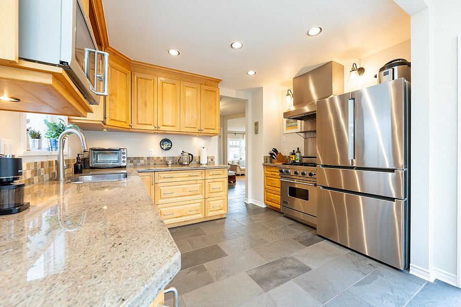 4047 W 32nd Avenue Vancouver, BC - 38