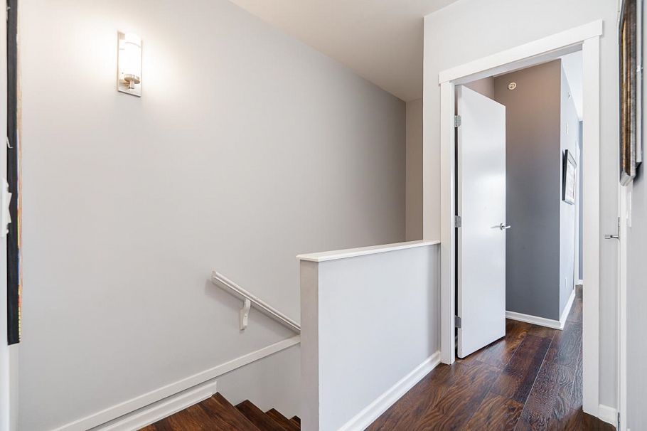 991 W 38th Avenue Vancouver, BC - 21