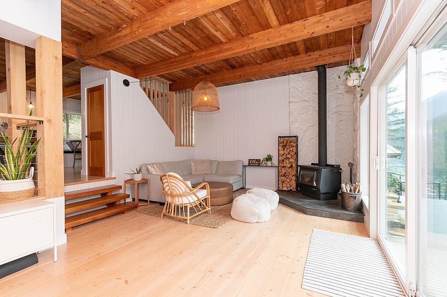 2937 Panorama Drive North Vancouver, BC - 2