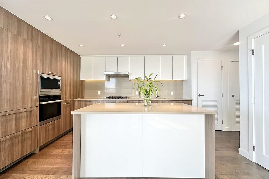 1005 3280 Corvette Way Richmond, BC - 2