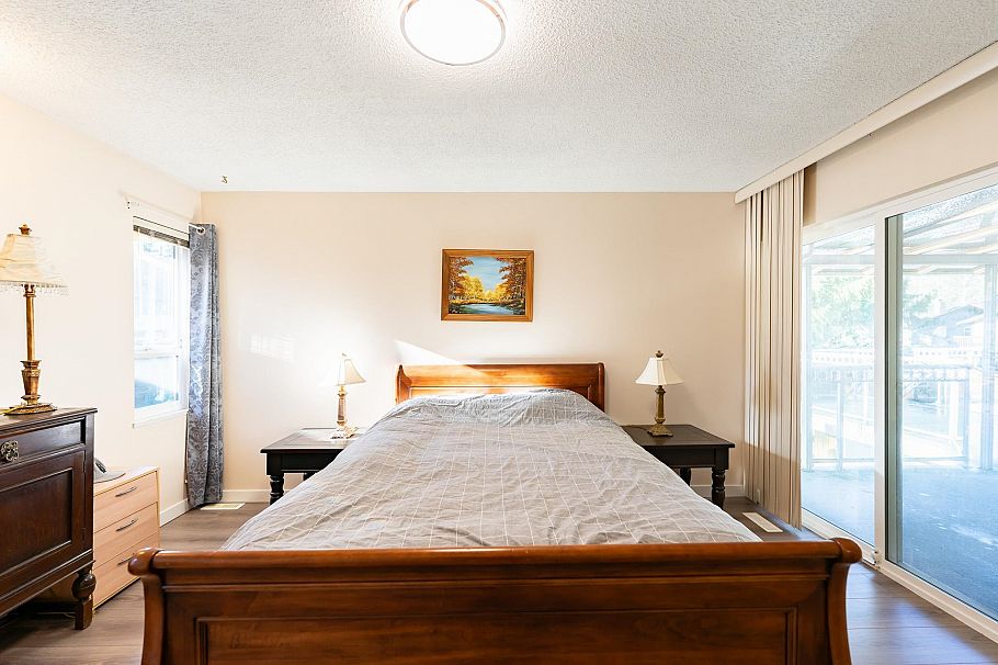 2075 Rufus Drive North Vancouver, BC - 29