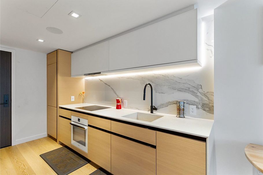 2006 620 Cardero Street Vancouver, BC - 12