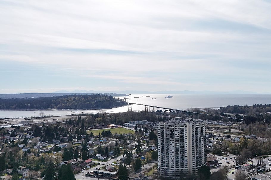 304 1528 Bowser Avenue North Vancouver, BC - 38