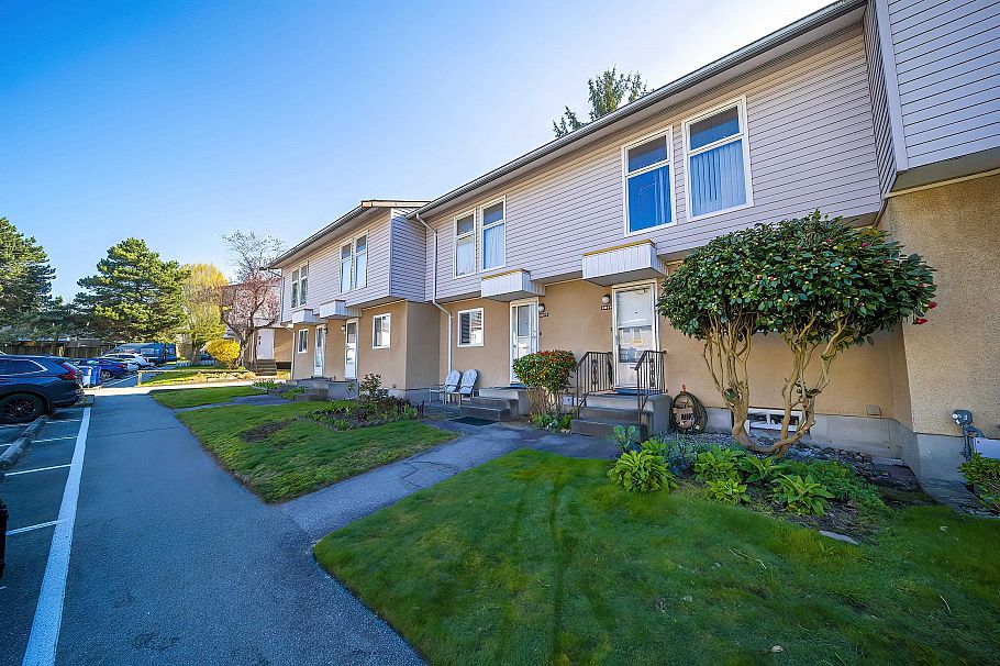 6866 Arlington Street Vancouver, BC - 2