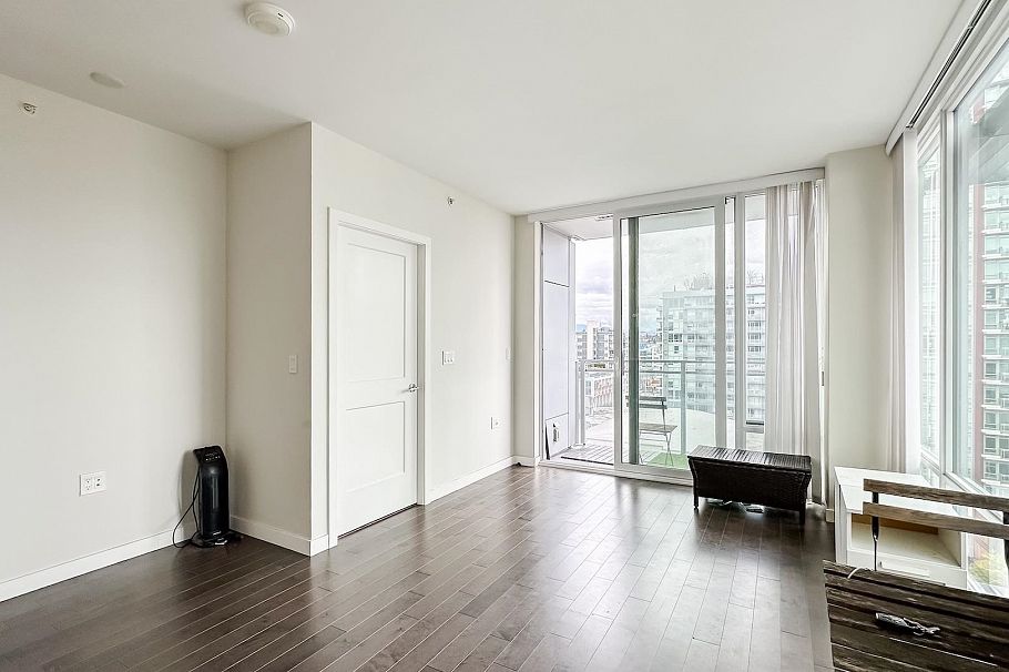 1002 1708 Ontario Street Vancouver, BC - 3