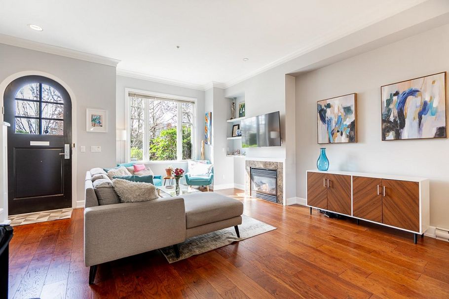 991 W 38th Avenue Vancouver, BC - 5