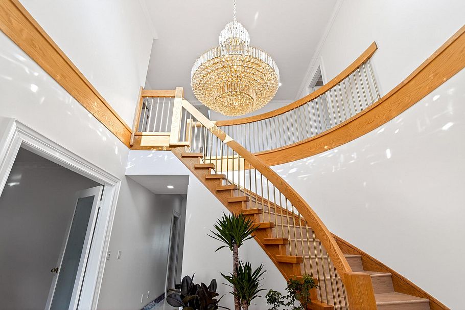 1369 W 55th Avenue Vancouver, BC - 4