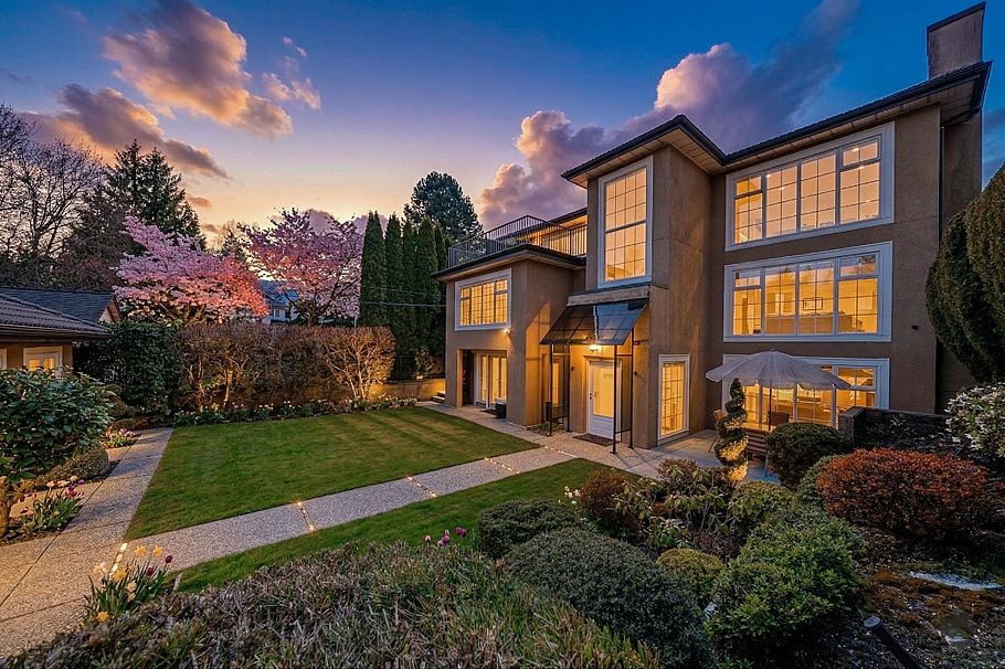 4049 W 27th Avenue Vancouver, BC - 2