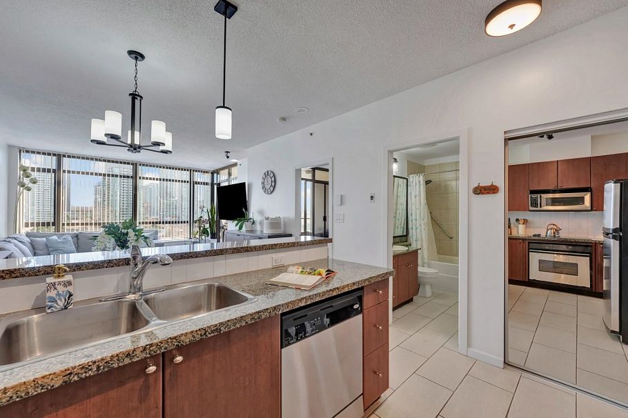 1105 4132 Halifax Street Burnaby, BC - 4