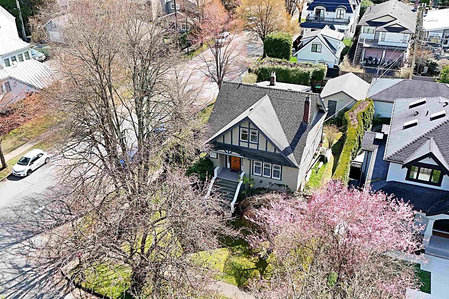 4402 W 12th Avenue Vancouver, BC - 28