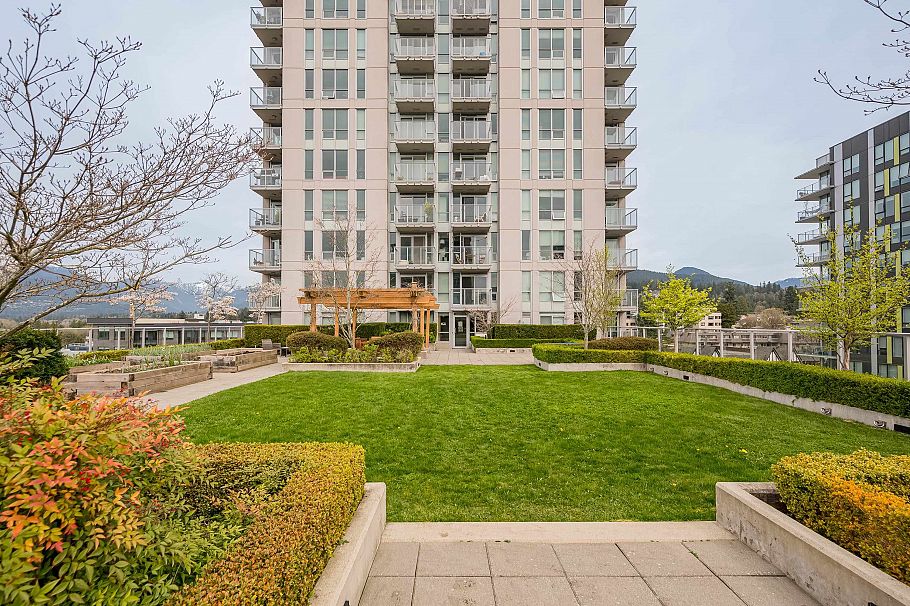 319 135 E 17th Street North Vancouver, BC - 34