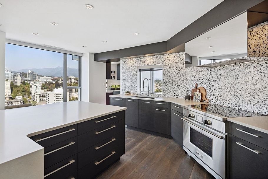 2901 120 W 2nd Street North Vancouver, BC - 18