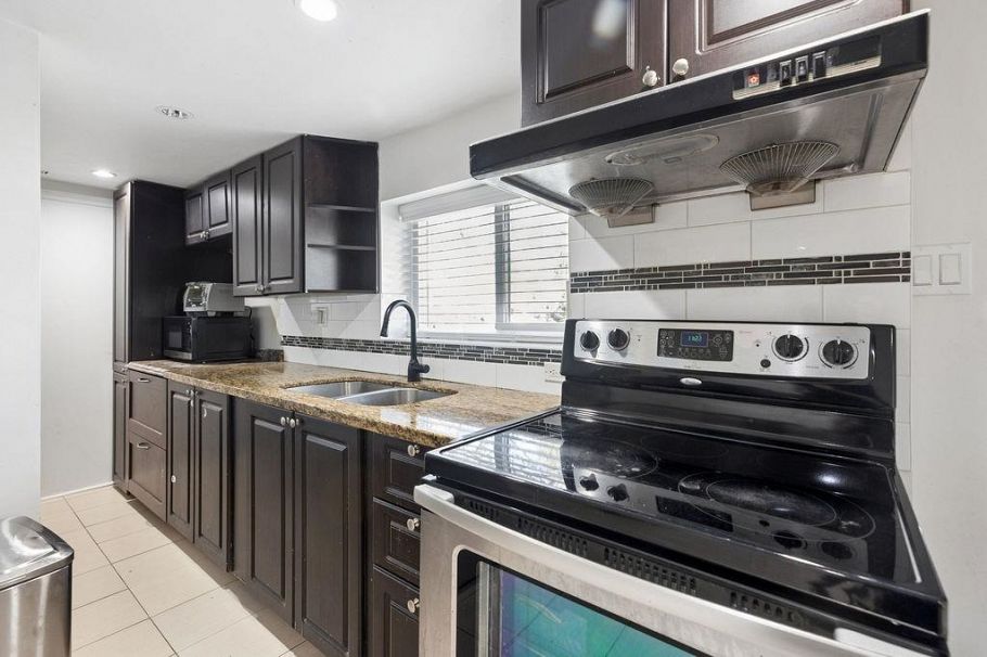 3708 Dumfries Street Vancouver, BC - 21