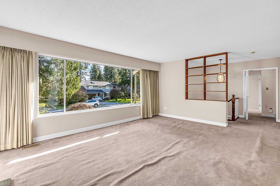 1110 Lodge Road North Vancouver, BC - 5