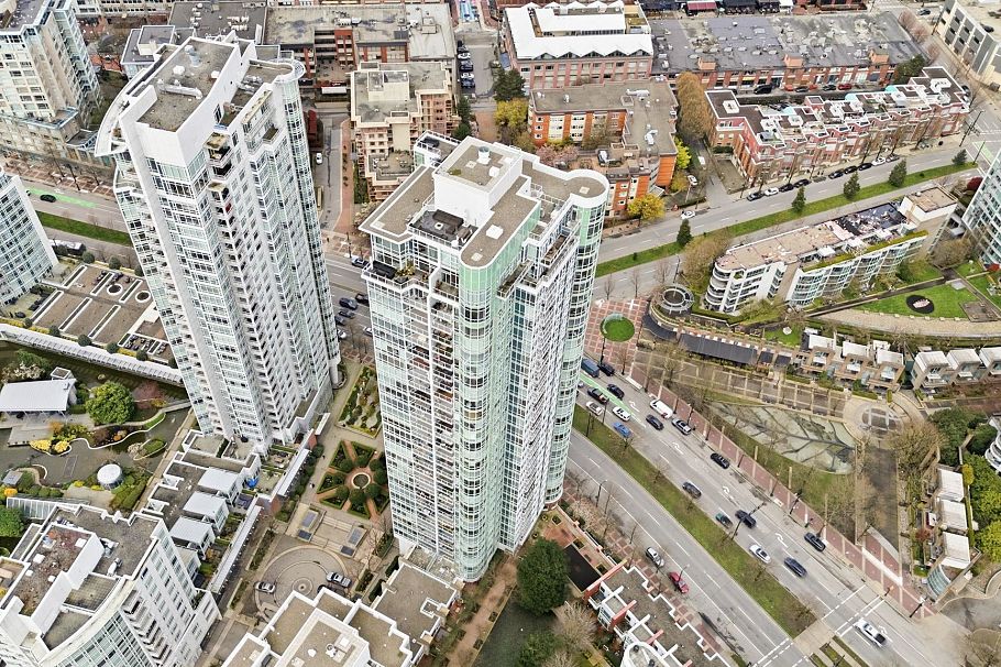 1808 193 Aquarius Mews Vancouver, BC - 36