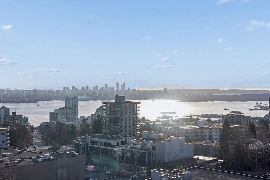 1004 135 E 13th Street North Vancouver, BC - 37