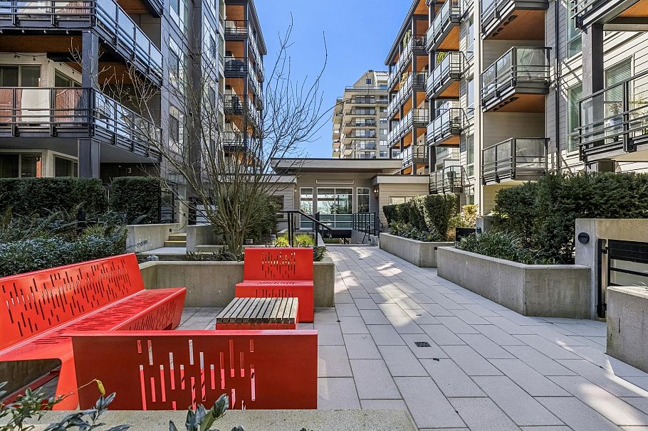 511 108 E 8th Street North Vancouver, BC - 30