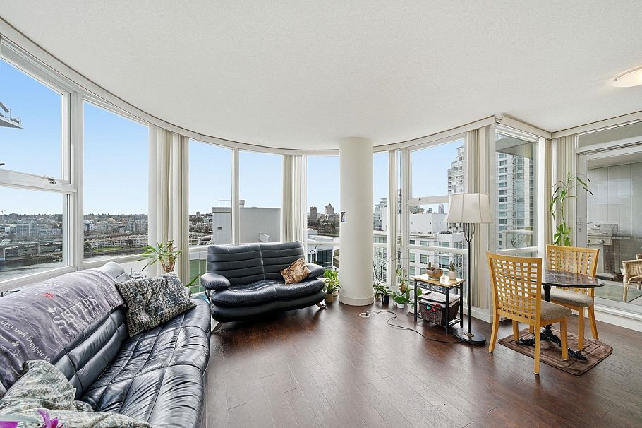 1808 193 Aquarius Mews Vancouver, BC - 15