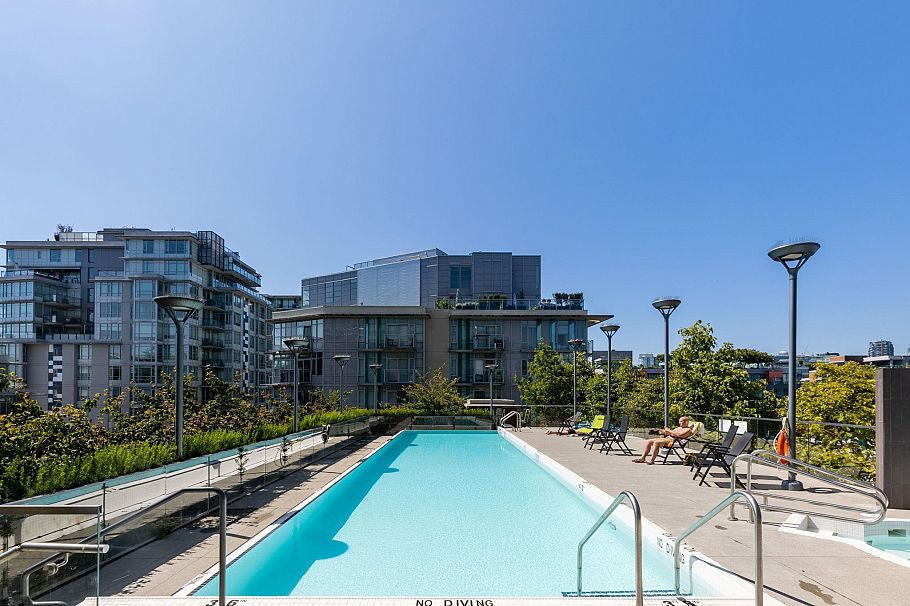 62 W 1st Avenue Vancouver, BC - 23