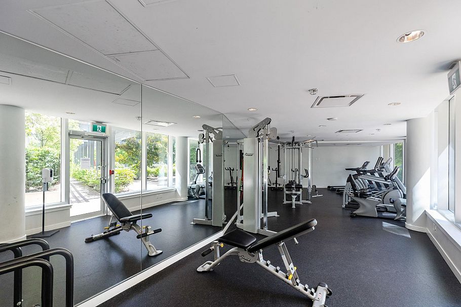 62 W 1st Avenue Vancouver, BC - 21