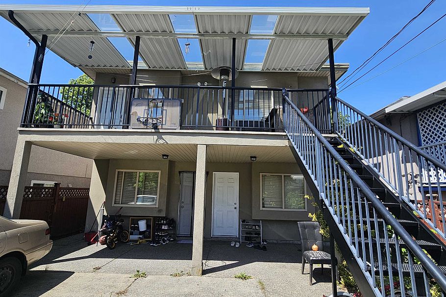 6128 St. Catherines Street Vancouver, BC - 4