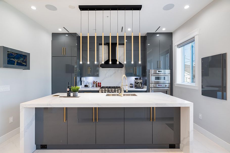 2783 E 27th Avenue Vancouver, BC - 18