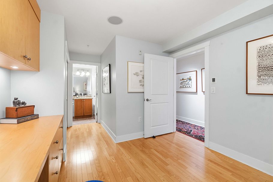 2420 Sasamat Street Vancouver, BC - 23