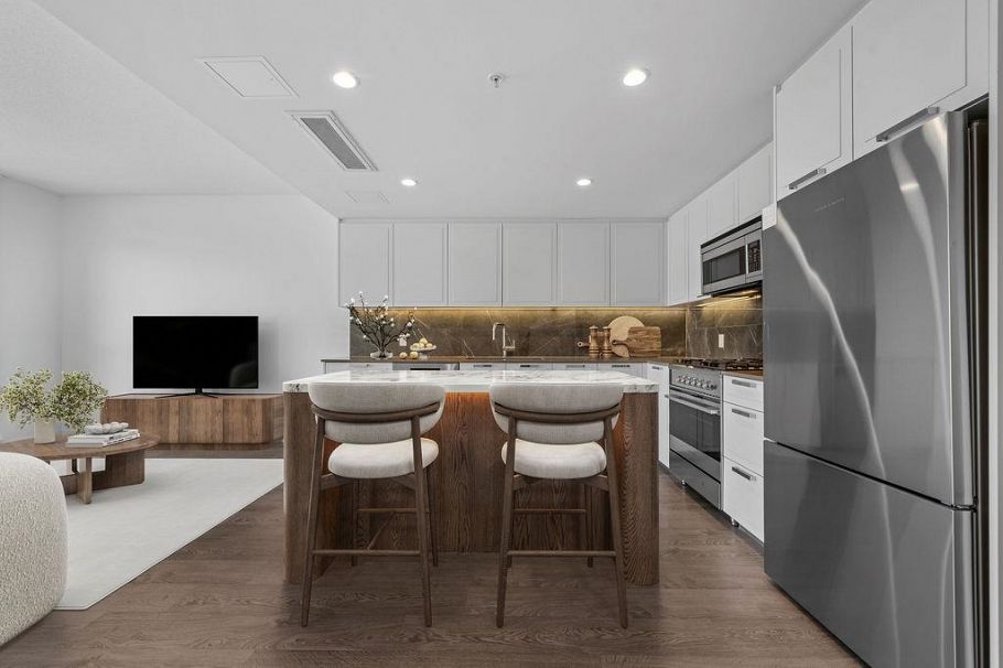 1308 1471 Hunter Street North Vancouver, BC - 1