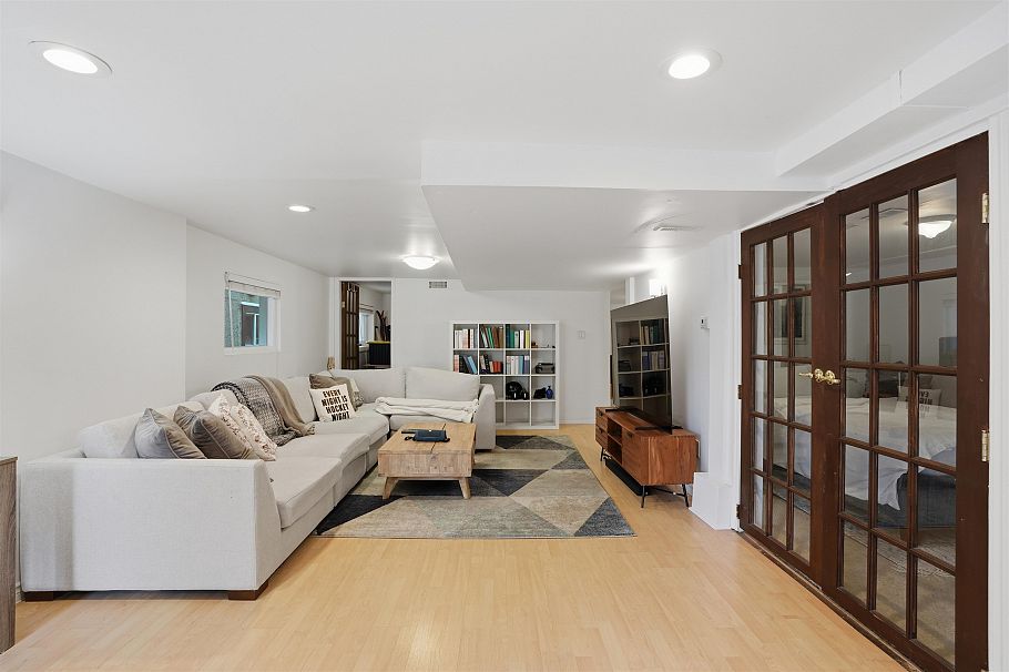 3350 W 3rd Avenue Vancouver, BC - 18