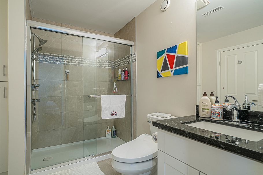 4049 W 27th Avenue Vancouver, BC - 30