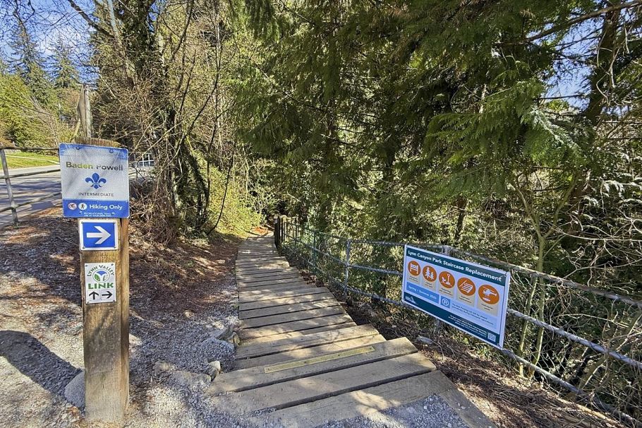 1762 Evelyn Street North Vancouver, BC - 33