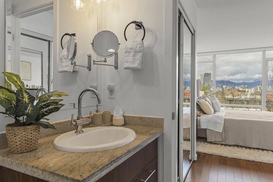 706 1650 W 7th Avenue Vancouver, BC - 29