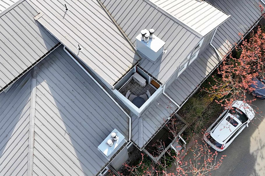 304 1528 Bowser Avenue North Vancouver, BC - 33