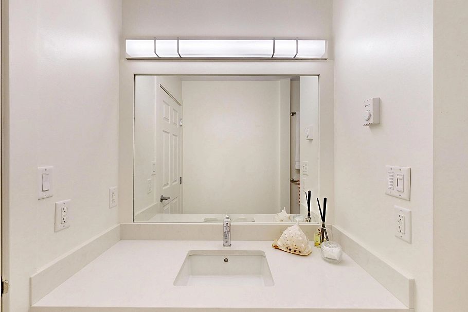 304 1528 Bowser Avenue North Vancouver, BC - 19