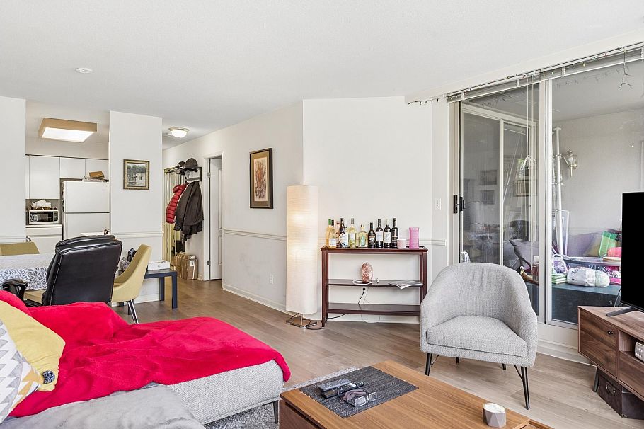 308 1327 E Keith Road North Vancouver, BC - 6