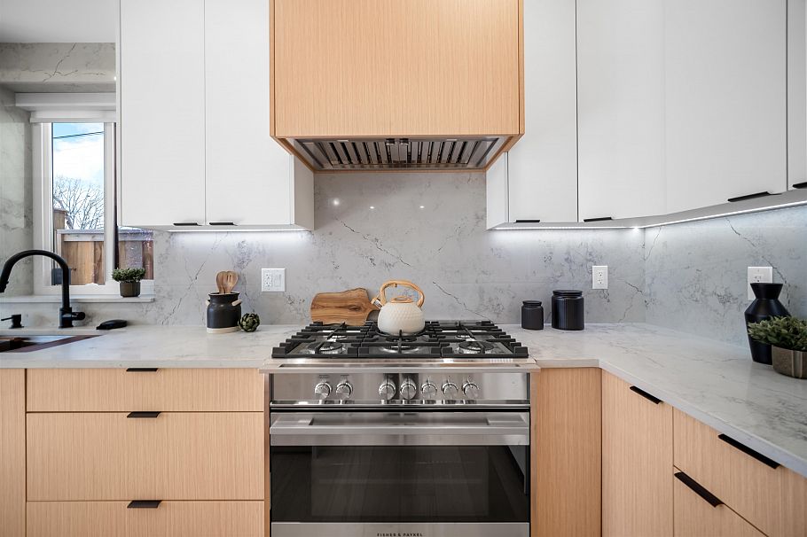 2 3576 E Pender Street Vancouver, BC - 10