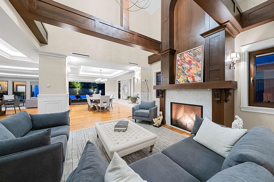 2809 Edgemont Boulevard North Vancouver, BC - 20