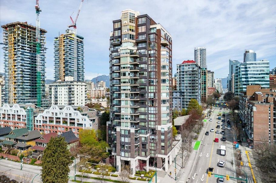 1107 1003 Pacific Street Vancouver, BC - 5