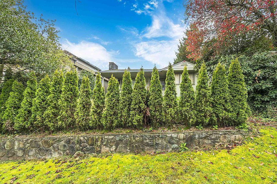 14 W 37th Avenue Vancouver, BC - 18