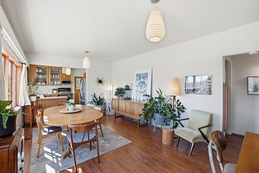 487 Roslyn Boulevard North Vancouver, BC - 12