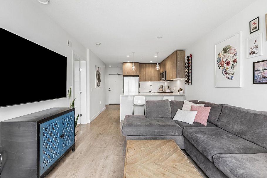 511 108 E 8th Street North Vancouver, BC - 6