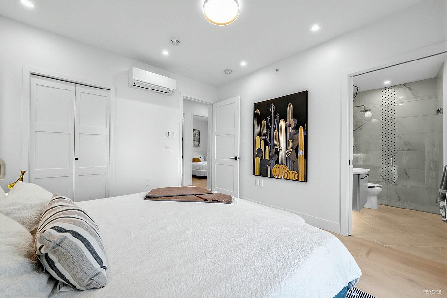 3172 W 26th Avenue Vancouver, BC - 25