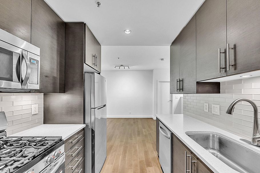 105 3294 Mt Seymour Parkway North Vancouver, BC - 2