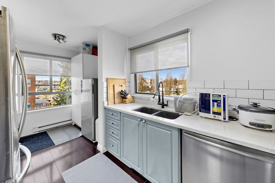 PH05 223 Mountain Highway North Vancouver, BC - 28