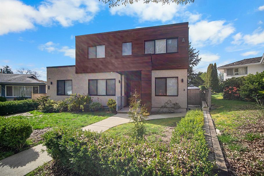 7493 Gatineau Place Vancouver, BC - 33