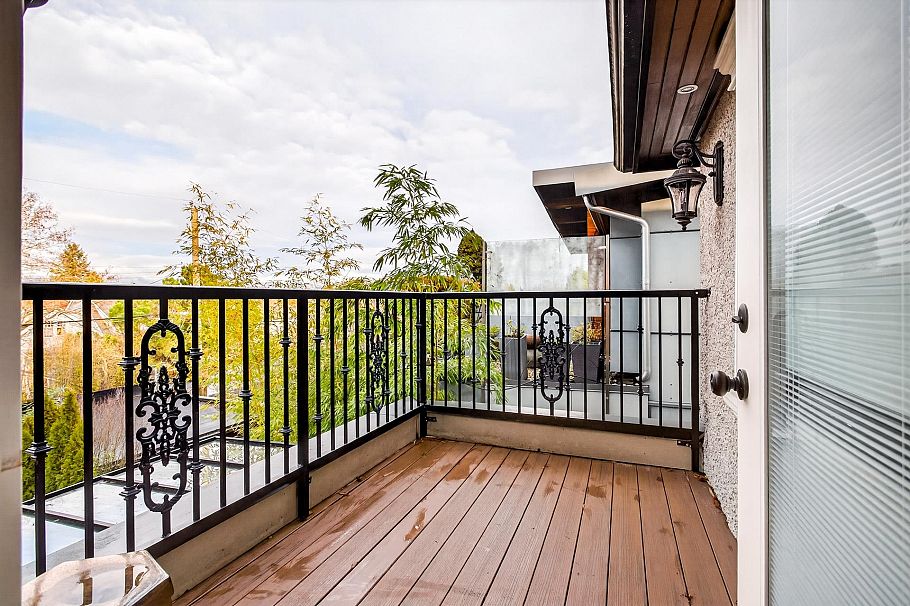 3715 W 22nd Avenue Vancouver, BC - 15